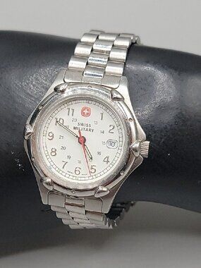 Vintage Wenger Swiss Military Watch 5020X SAK Design White Dial Date RUNS VG